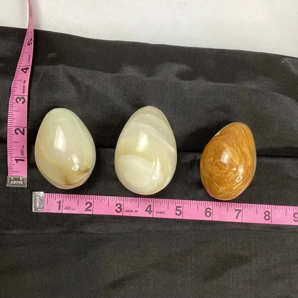 Lot of 3 Stone Eggs Home Easter Decor - Picture 5 of 8